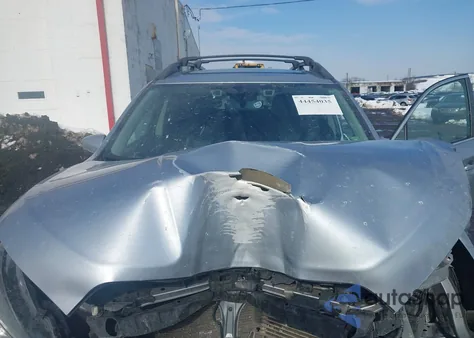 2020 Subaru Ascent Limited z USA, uszkodzony, nr VIN 4S4WMAPD2L3433976